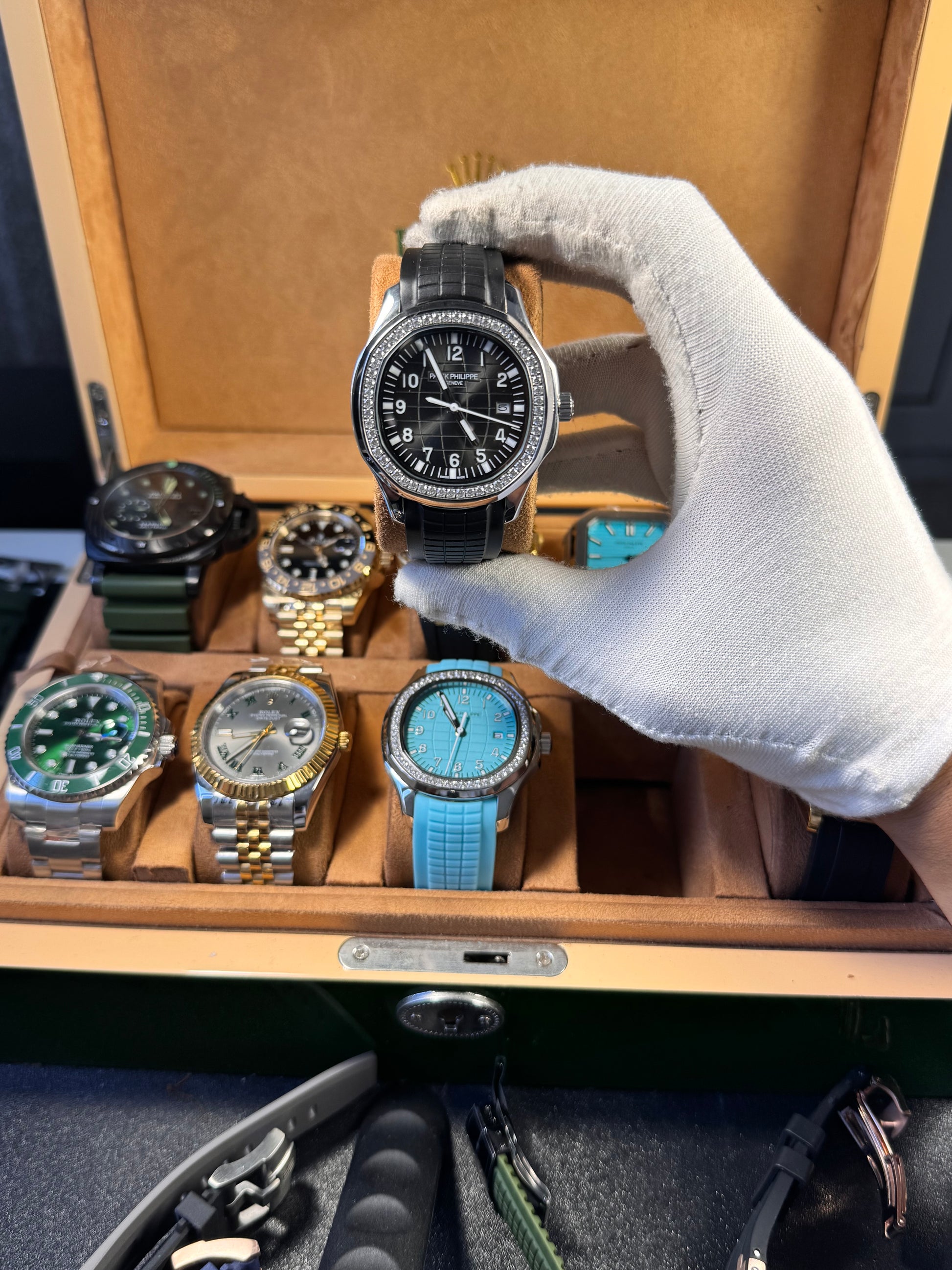 PATEK PHILLIPE CUBITUS BLACK RUBBER WITH STRAP