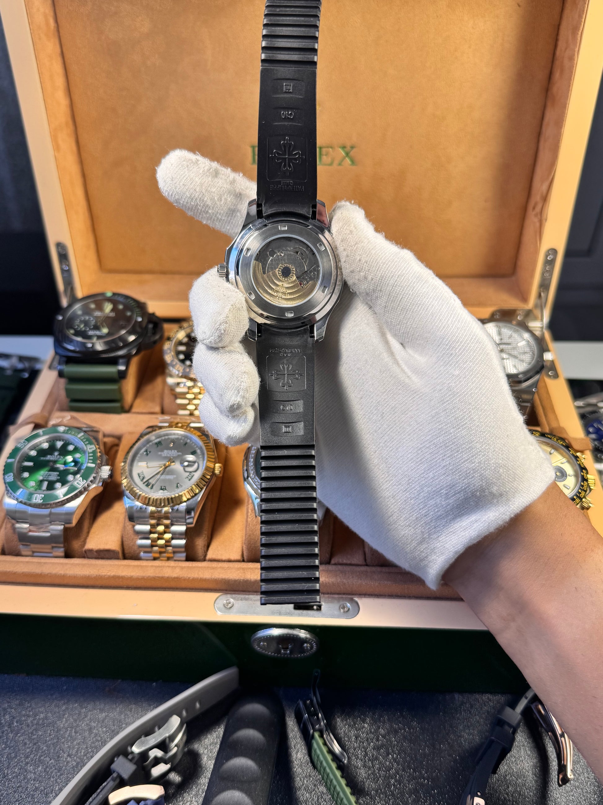 PATEK PHILLIPE CUBITUS BLACK RUBBER WITH STRAP